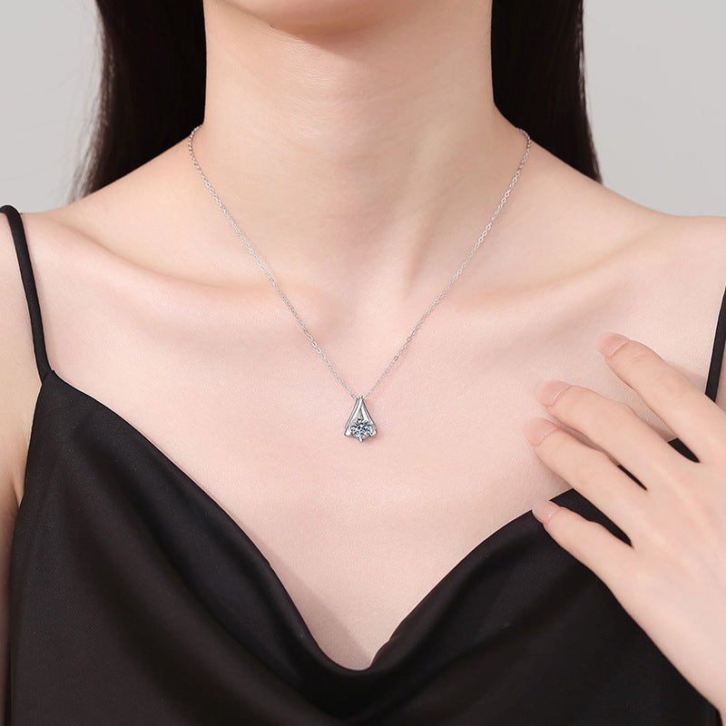 Everyday Glow Pure Silver Moissanite Pendant