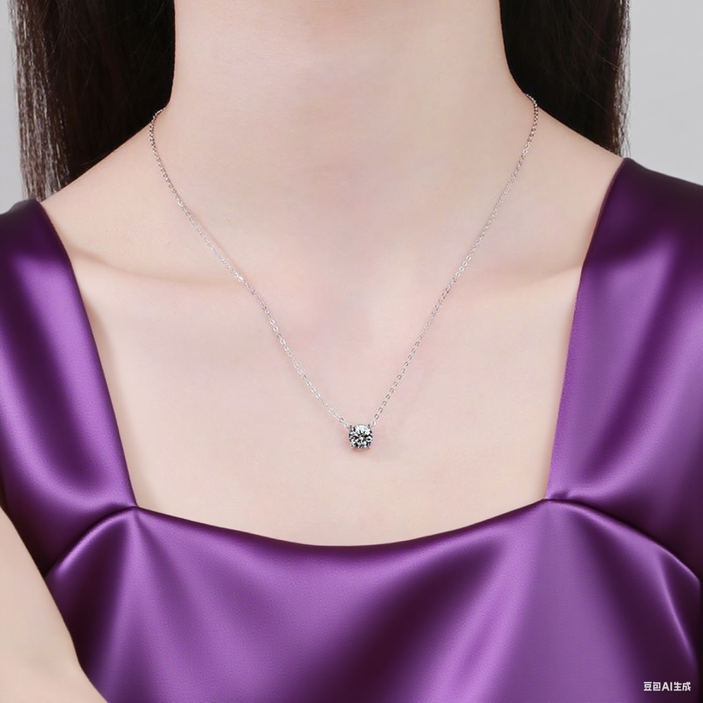 Everyday Glow Pure Silver Moissanite Pendant