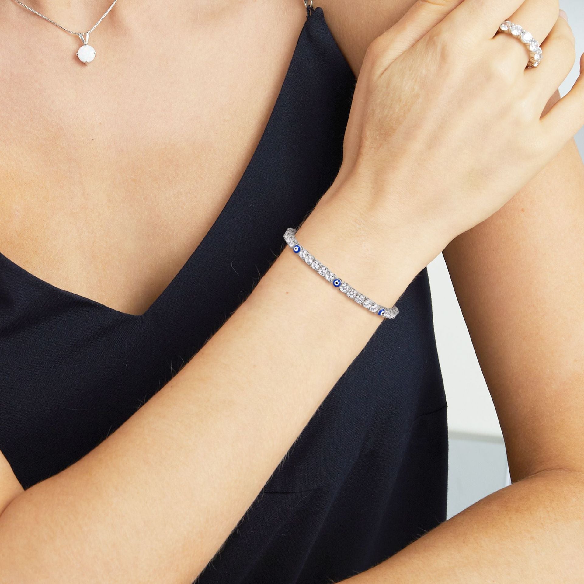 Stylish Tennis Bracelet: Light Luxury Charm, Everyday Shine